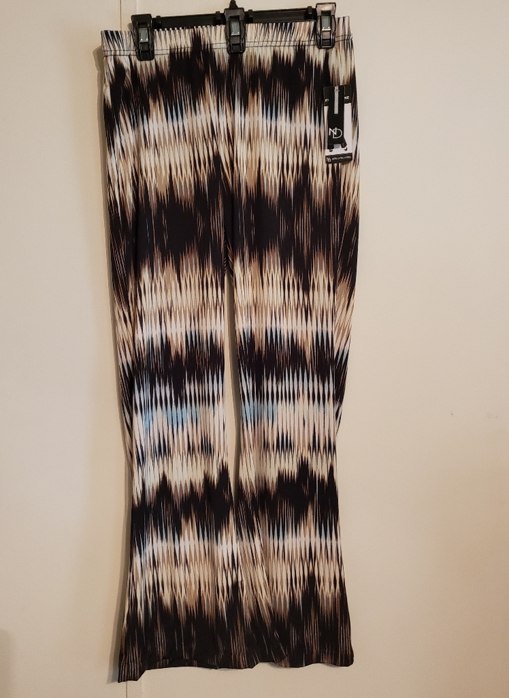 NWT NEW DIRECTIONS Sx Medium Fit&Flare Dress Pants